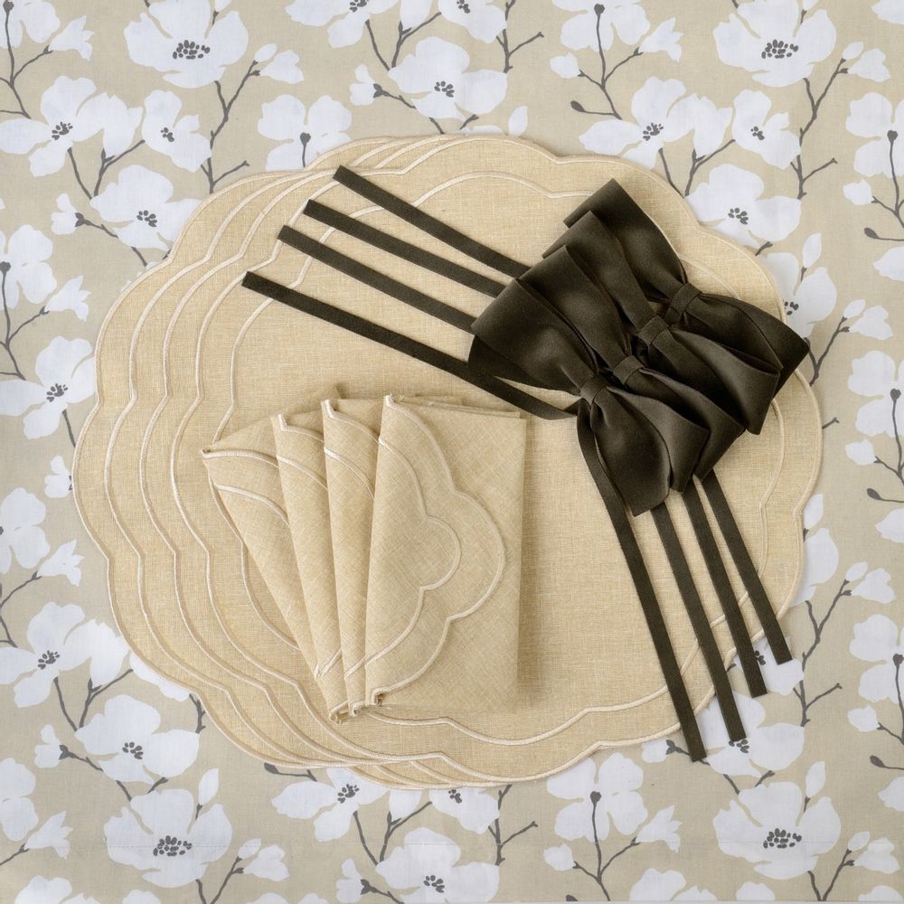 Table linen - Embroidered Placemats Beige Petali - 4 pieces - ROSEBERRY HOME