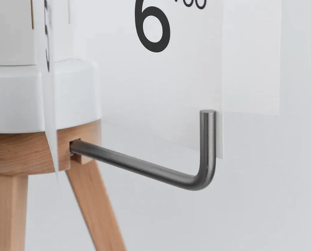 Horloges - Mini horloge debout Besonder NRH, design en bois à rotation lente - BEAMALEVICH