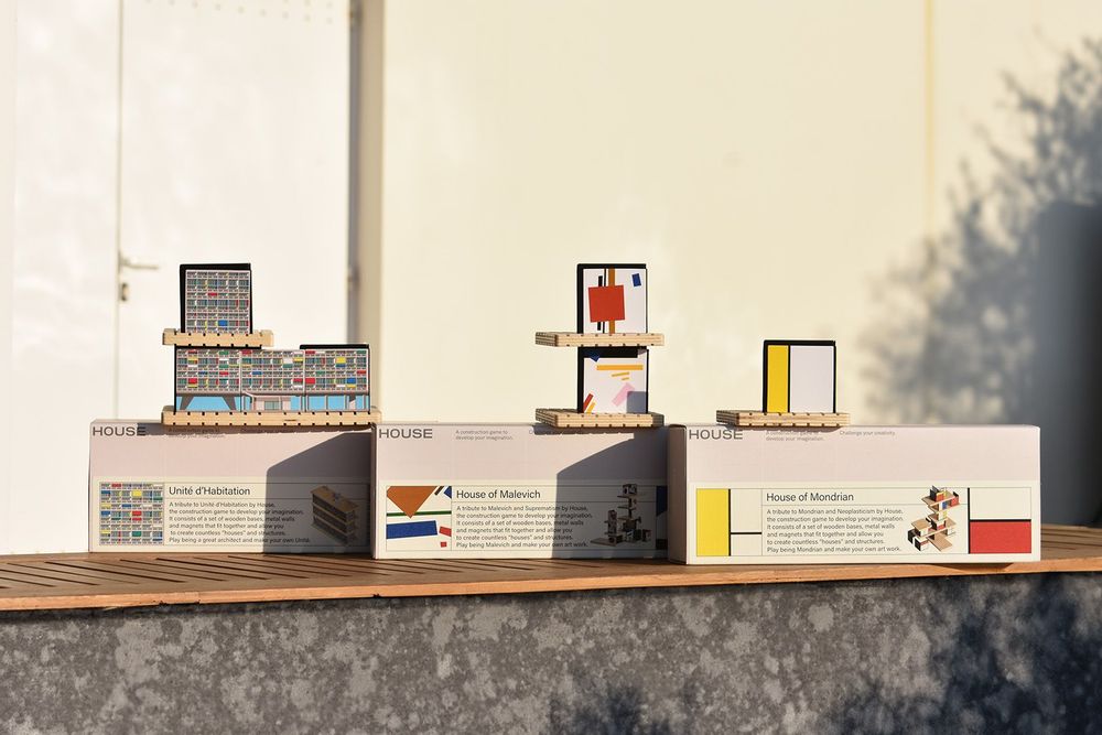 Decorative objects - HOUSE of Mondrian Construction Toy - Wood, Metal & Magnets - BEAMALEVICH