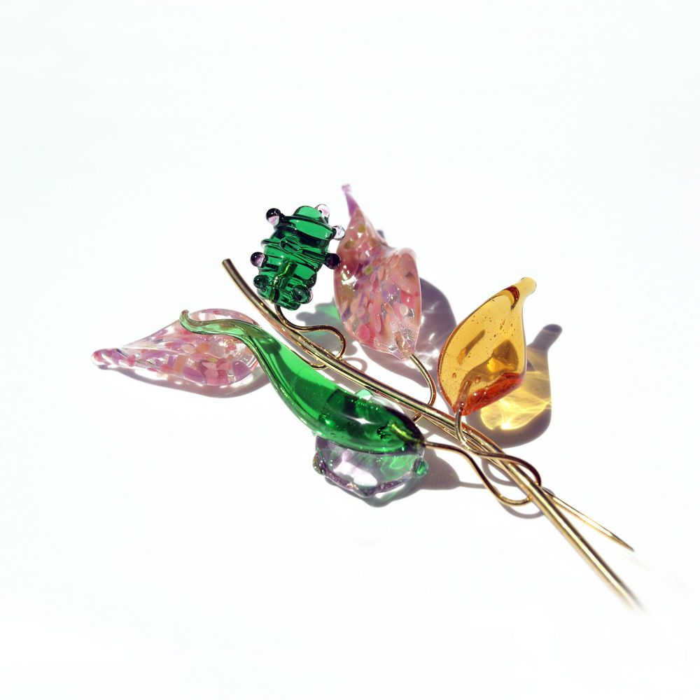 Gifts - 18k gold-plated brass and artisan Murano glass pin brooch - CHAMA NAVARRO