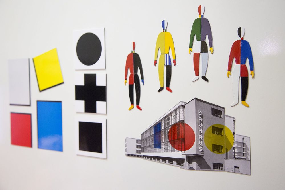 Decorative objects - Malevich Sportsmen Artistic Humanoid Fridge Magnets - 20 pieces - BEAMALEVICH