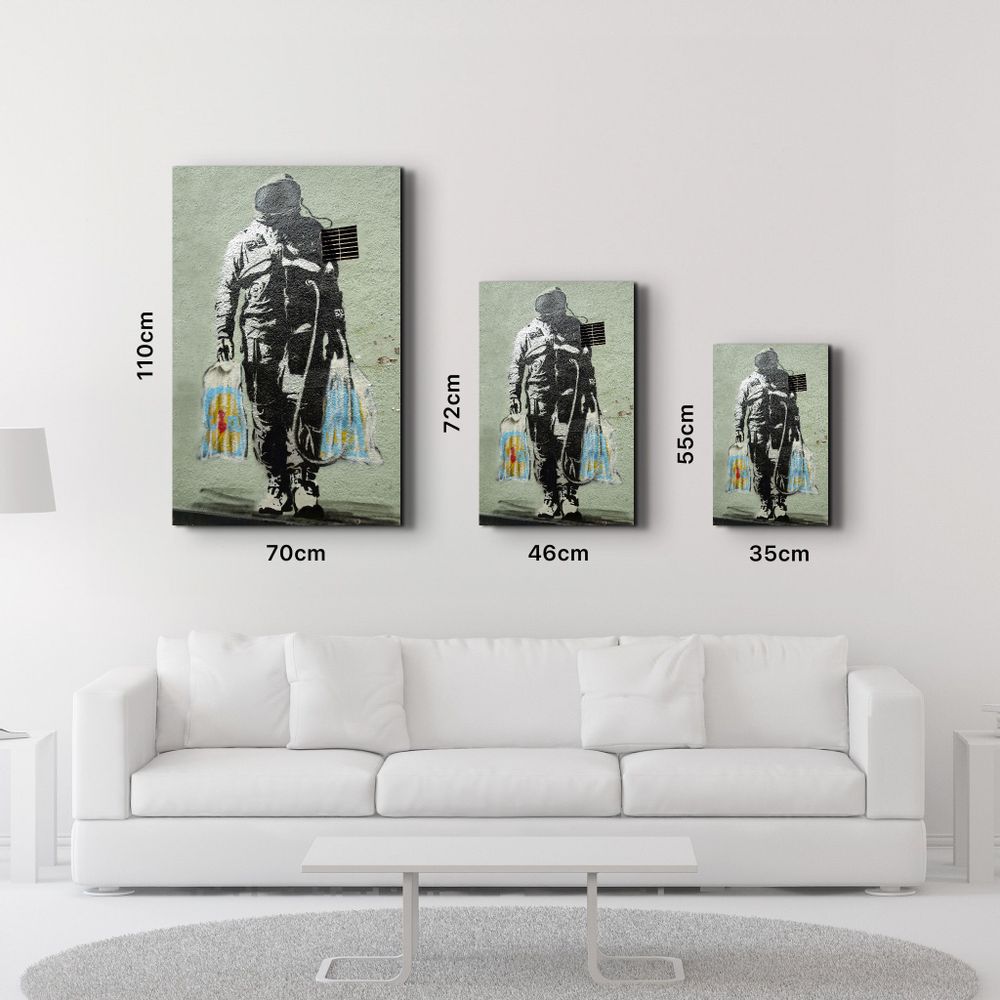 Other wall decoration - Banksy - Shopper Spaceman | Glass Wall Art 110CMx70CM - ARTDESIGNA