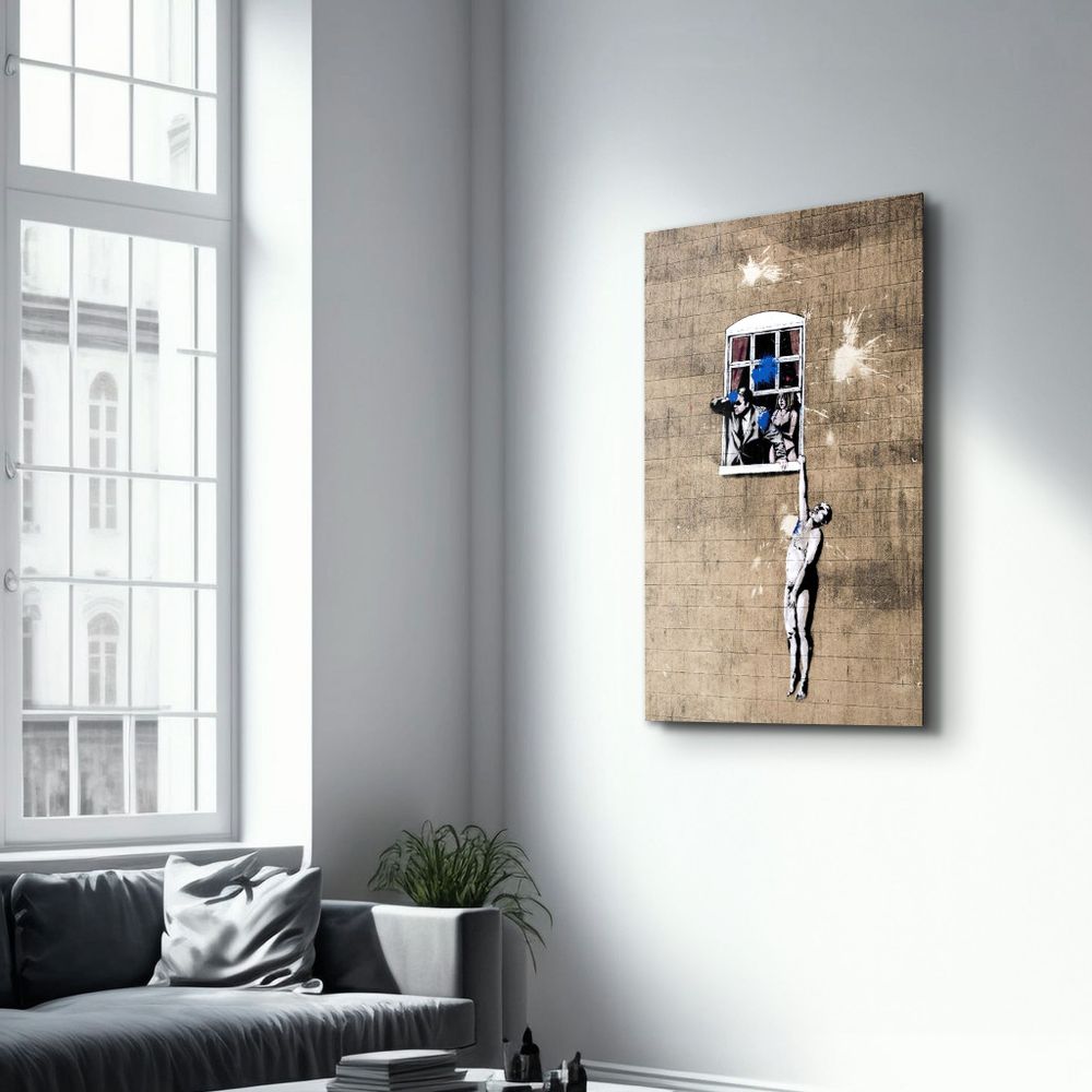 Autres décorations murales - Banksy - Homme pendu à une fenêtre | Art mural en verre 110CMx70CM - ARTDESIGNA