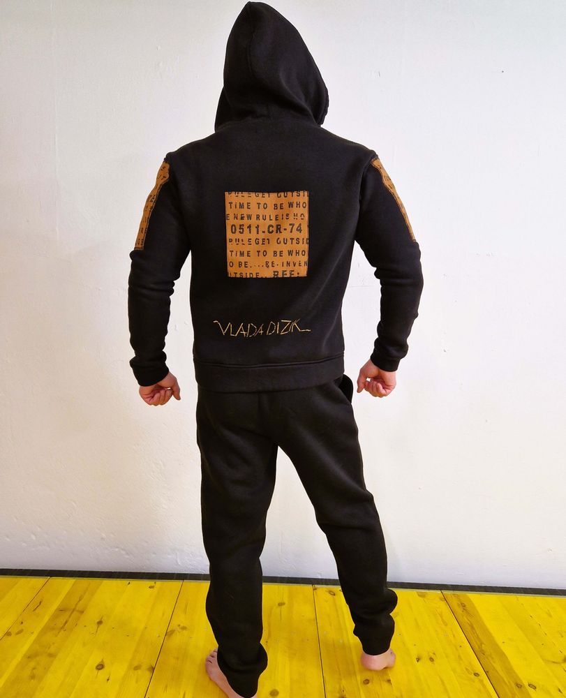 Prêt-à-porter - Sweatshirts - VLADA DIZIK KOSHKIN DOM