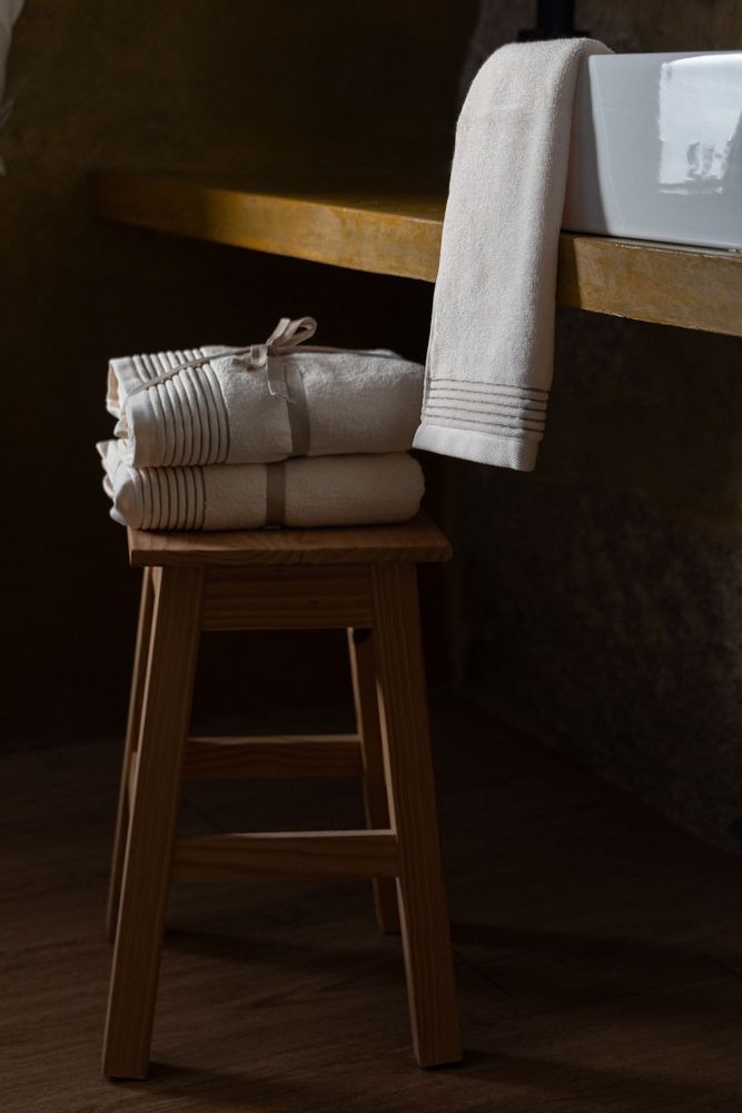 Serviettes de bain - Serviette de bain moelleuse Serene Bliss. Coton biologique Beige clair - SOWL