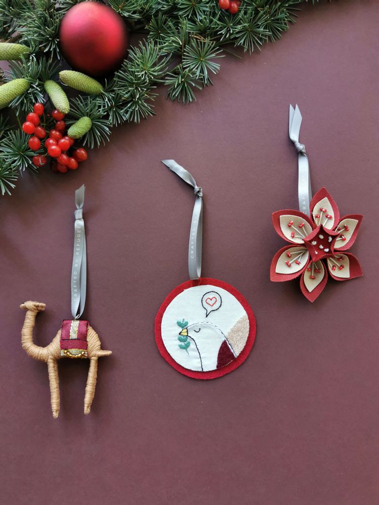 Guirlandes et boules de Noël - Une histoire pour chaque cadeau - UNHCR/MADE51