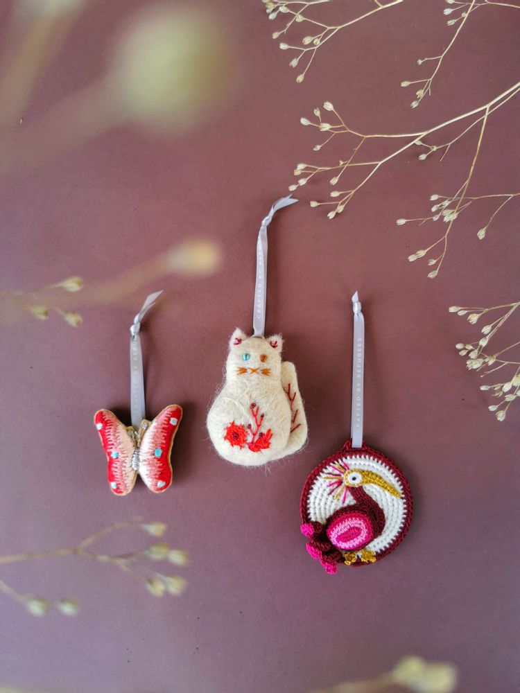 Guirlandes et boules de Noël - Une histoire pour chaque cadeau - UNHCR/MADE51