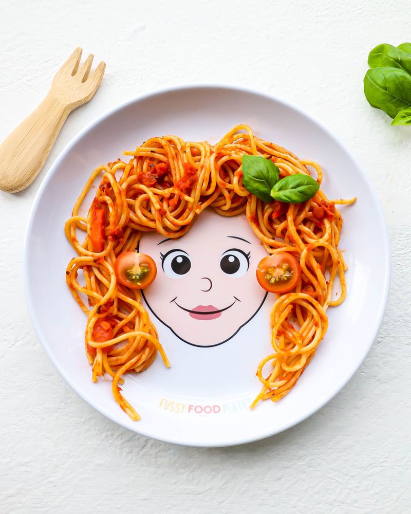 Children's mealtime - Fussy Food Plates - Female Face - FUSSY FOOD PLATES