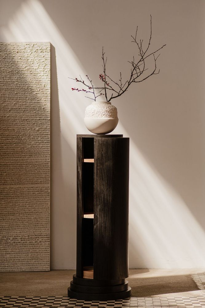 Shelves - Oddity black column cabinet - SQUARE DROP