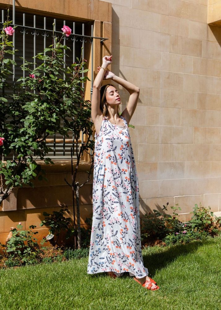 Prêt-à-porter - ROBE LONGUE À MOTIF FLORAL ET SCINTILLANT À BRODERIES ZOYA - HYA CONCEPT STORE