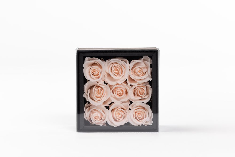 Décorations florales - Un secret - My beauty - 9 roses éternelles rose pastel Taille M - BENOIT SAINT AMAND