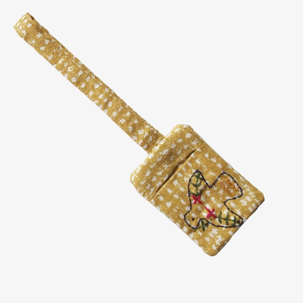 Gifts - TRAVEL ACCESSORIES - UNHCR/MADE51