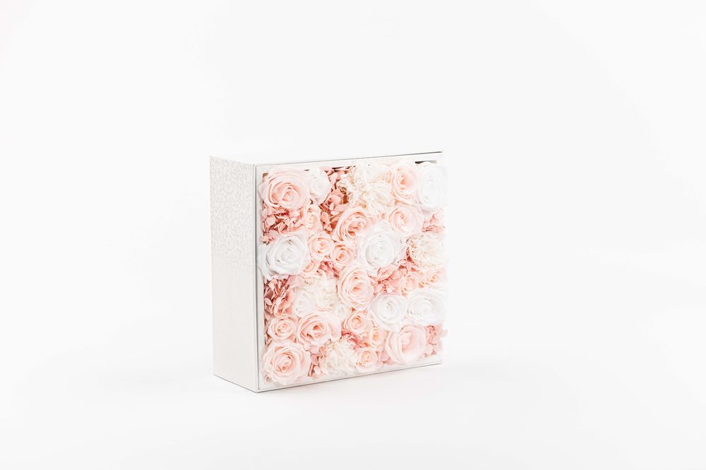 Floral decoration - The small garden - Sweet - white square box size L - BENOIT SAINT AMAND