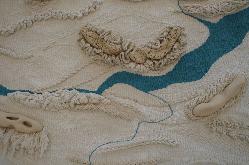 Tapis design - Tapisserie "La rivière en moi". Artiste Julia Tischenko - GALERIE SANA MOREAU