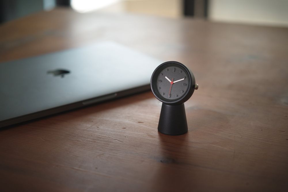 Design objects - Table Clock - FREEFORM MARKETING LTD.