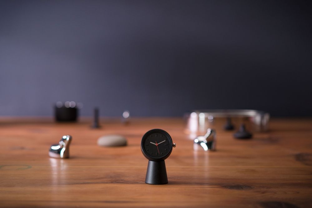Design objects - Table Clock - FREEFORM MARKETING LTD.