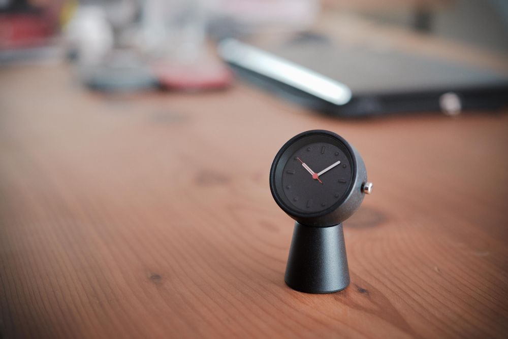Design objects - Table Clock - FREEFORM MARKETING LTD.
