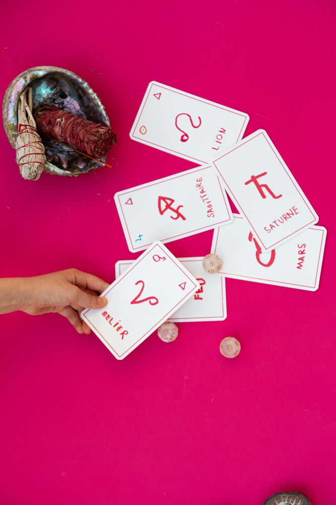 Loungewear - Astrology Introduction Cards - CHARLIE DANS LES ETOILES
