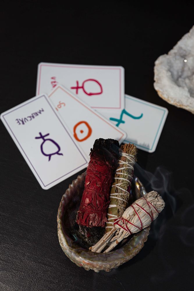 Loungewear - Astrology Introduction Cards - CHARLIE DANS LES ETOILES