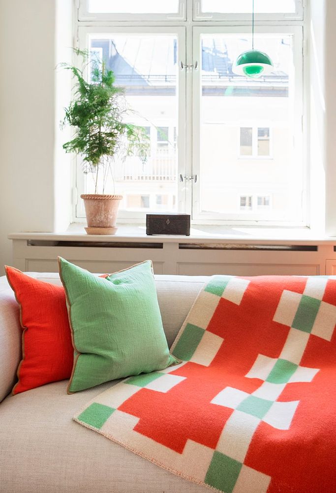 Cushions - Plaids made from lambs wool, linen, and recycled cotton - BRITA SWEDEN