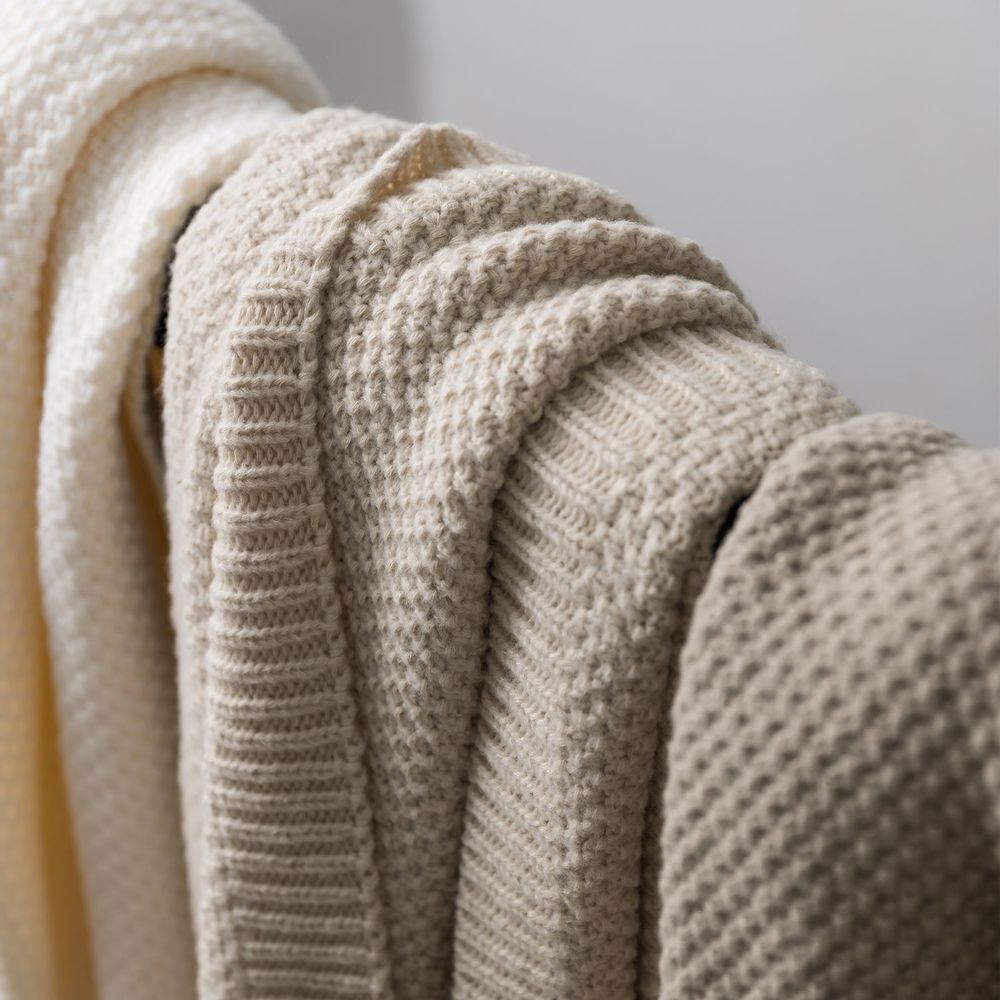 Throw blankets - Danilo recycled knit plaid - MAISON VIVARAISE – SDE VIVARAISE WINKLER