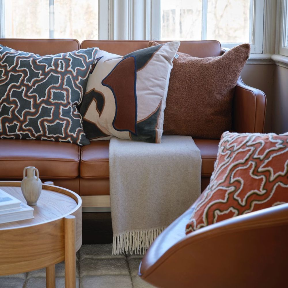 Fabric cushions - Linen Cushions with embroidery - Kamal - CHHATWAL & JONSSON