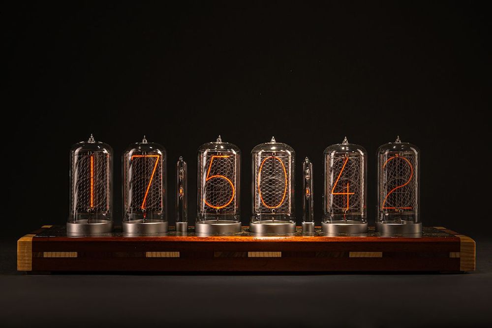 Clocks - Nixie Clock: Carbonixis No. 2 - NIXIEFAB FRANCE