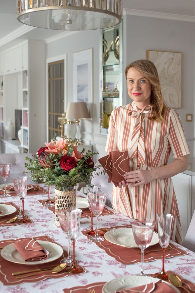 Table linen - Tablecloth Toile de Jouy Red Forest - 140 cm x 200 cm - ROSEBERRY HOME