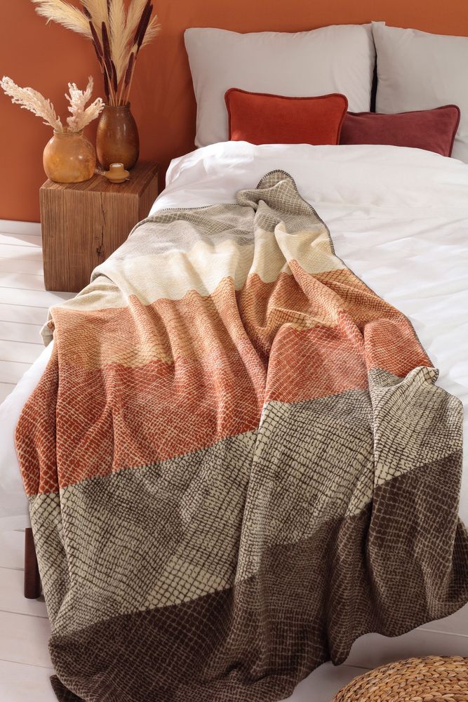 Throw blankets - Crossbred - BIEDERLACK