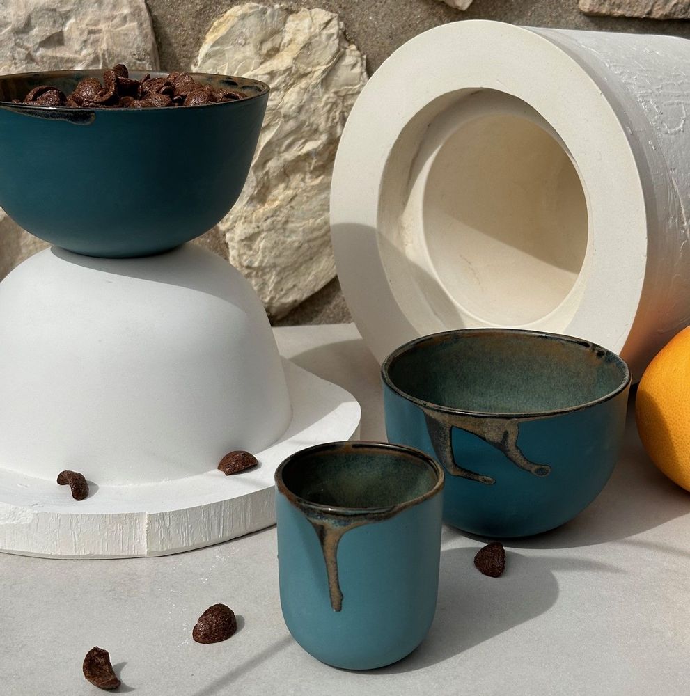 Bols - BOL À RIZ EN PORCELAINE COLORÉE DANS LA MASSE - NEA - DI VINCENZO POUJOULA
