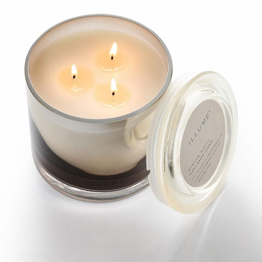 Diffuseurs de parfums - Winter White Statement Glass Candle, White - ILLUME