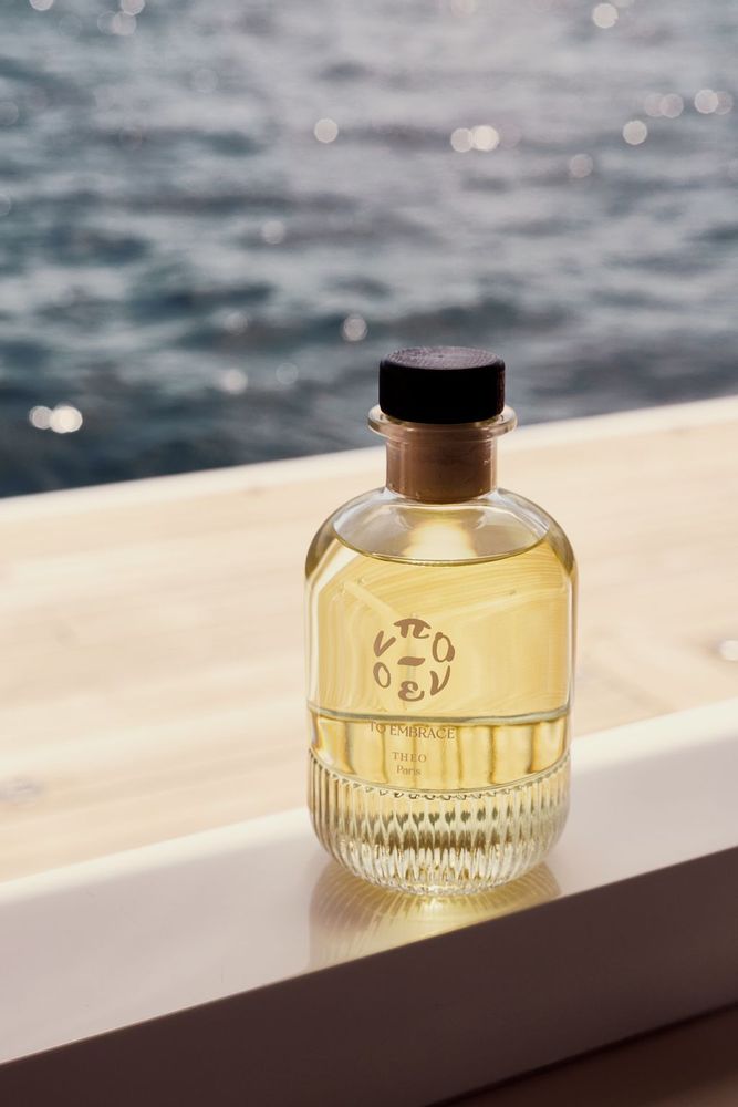 Diffuseurs de parfums - Diffuseur Theo To Embrace Rouge 200ml - ETHEREAL PARIS