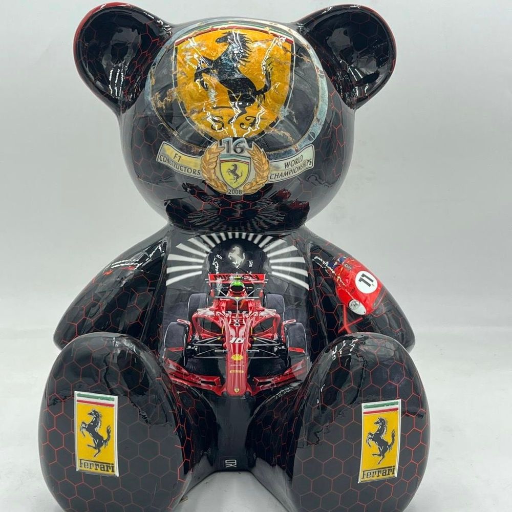 Objets de décoration - Teddy en résine Ferrari - NAOR