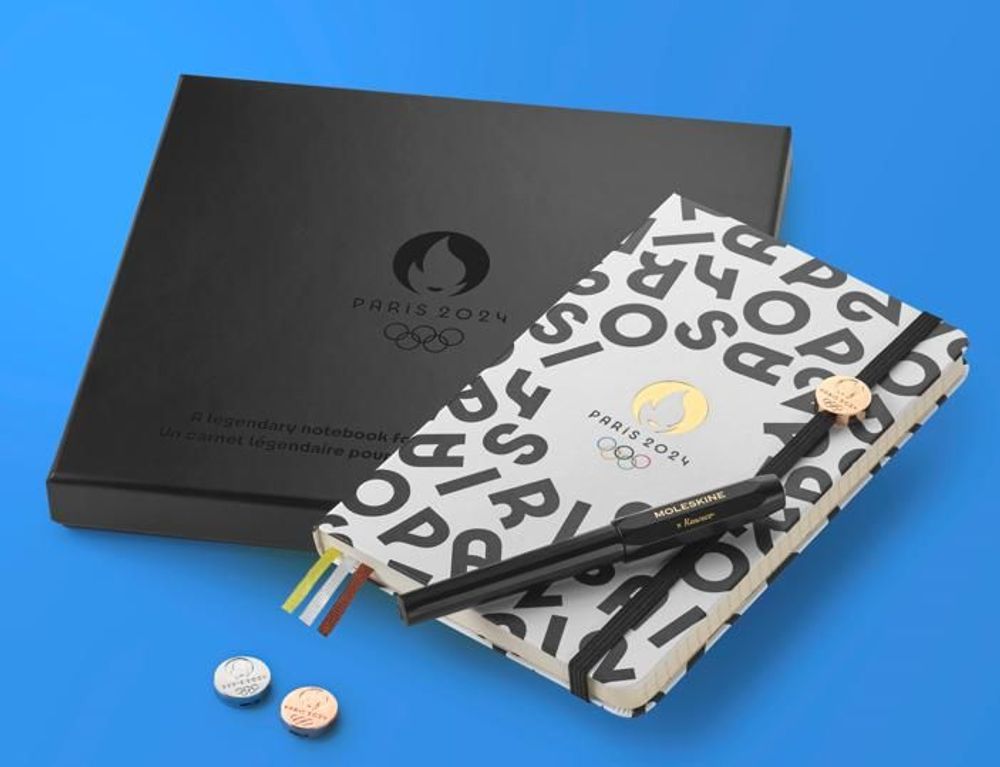 Stationery - Paris 2024 Olympic Games box, notebook, three pins and a pen. - MOLESKINE