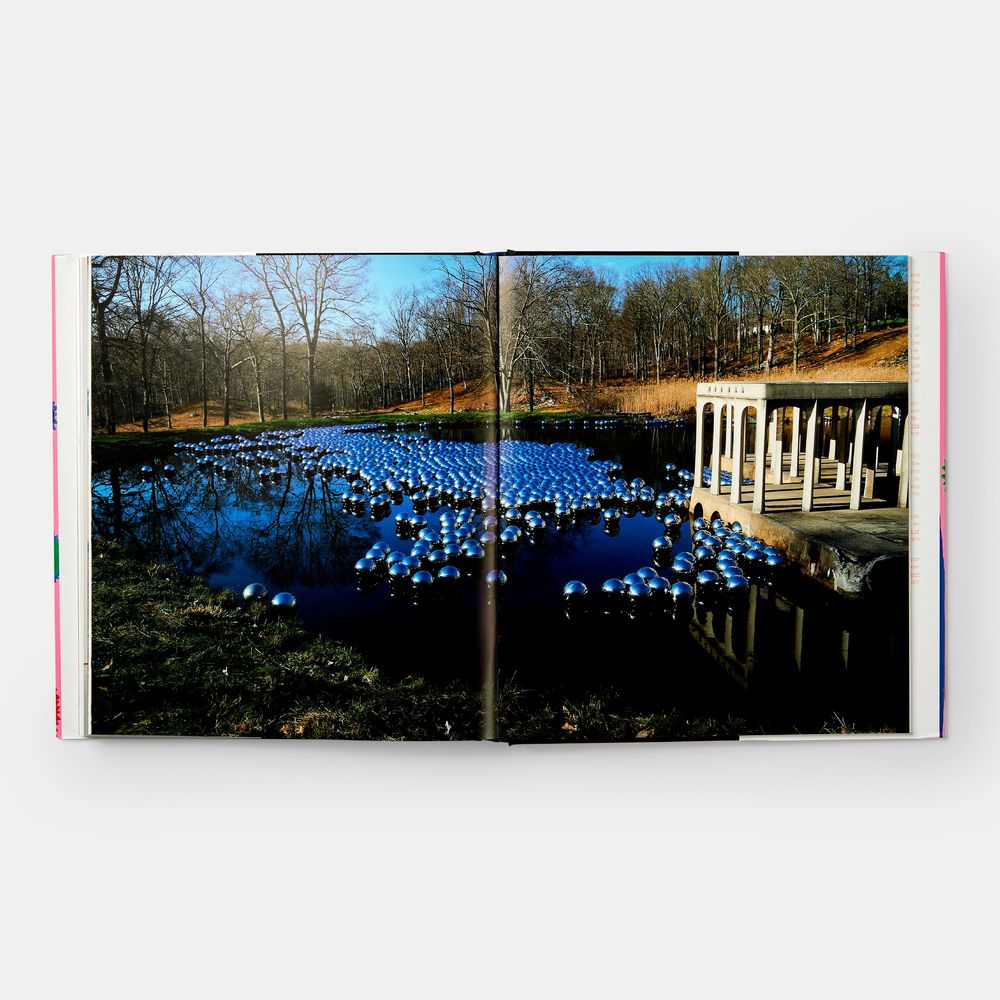 Stationery - Yayoi Kusama - PHAIDON