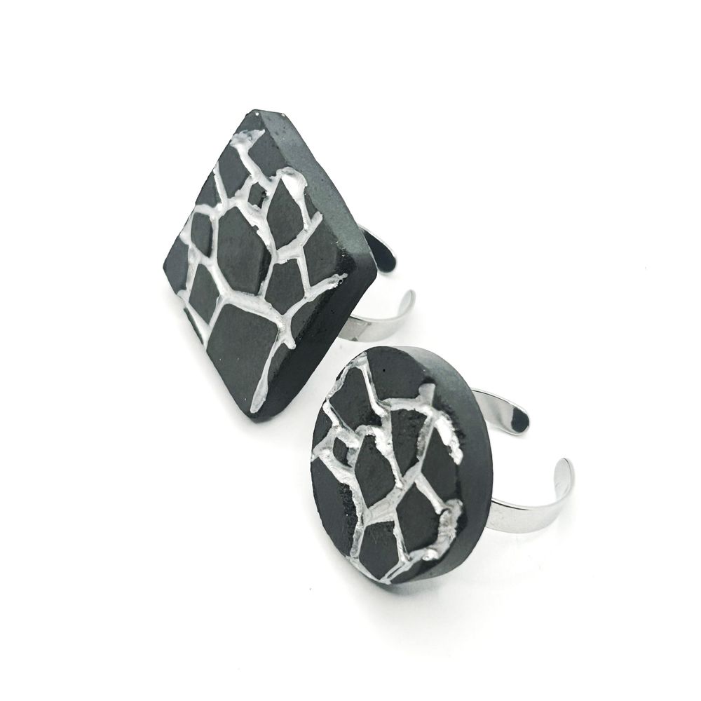 Jewelry - PATTI black concrete rings handmade in Paris - ICY MOUSE