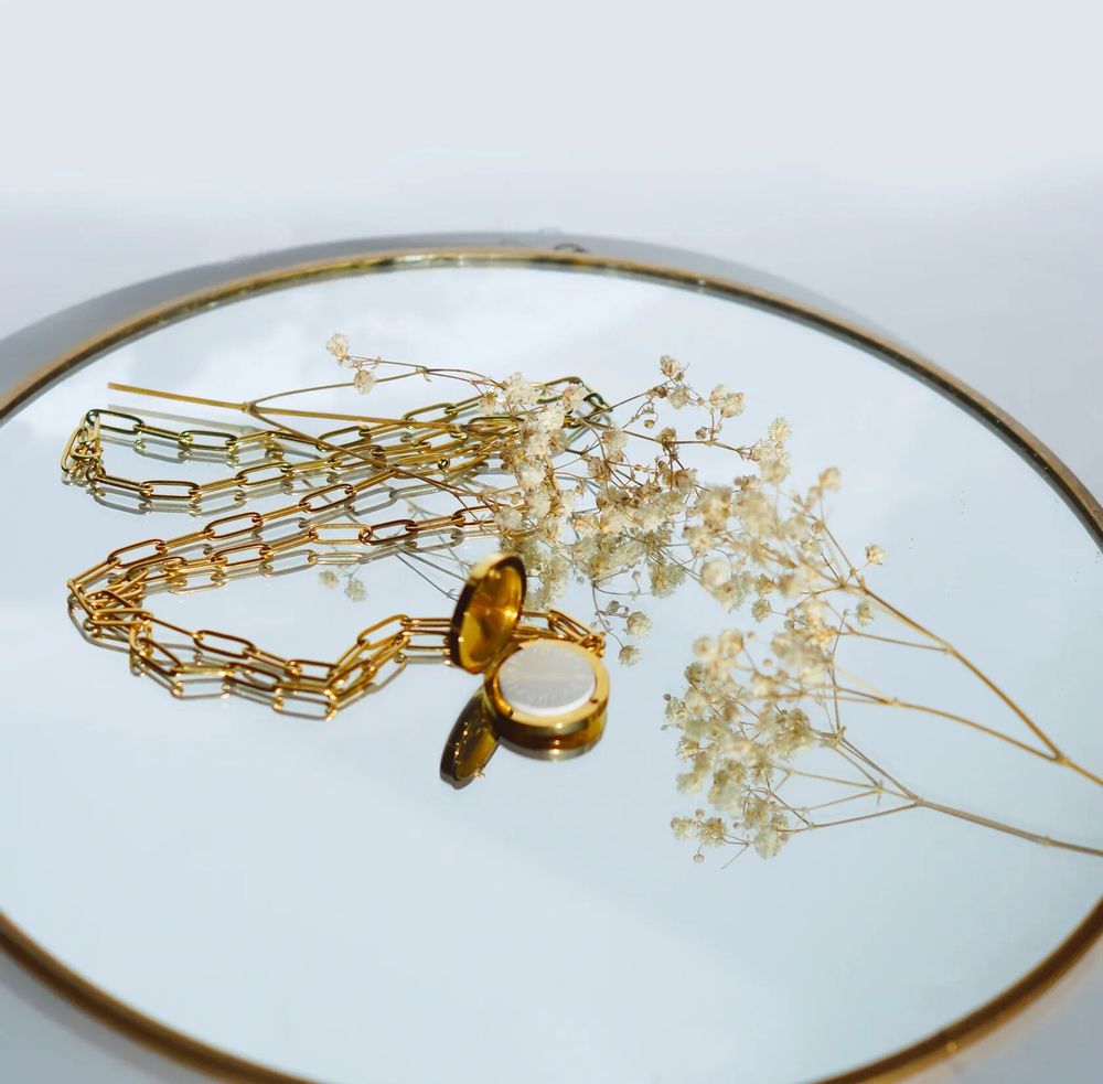 Parfums pour soi et eaux de toilette - OFFRE implantation - Coffrets parfum & bijou - PROPHETI.E