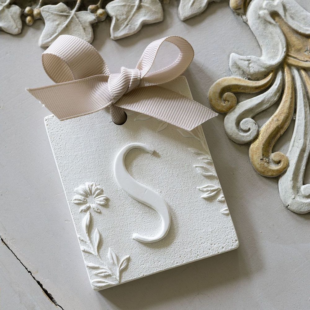 Senteurs - Décor parfumé lettre S - Voile de Lin - MATHILDE M.
