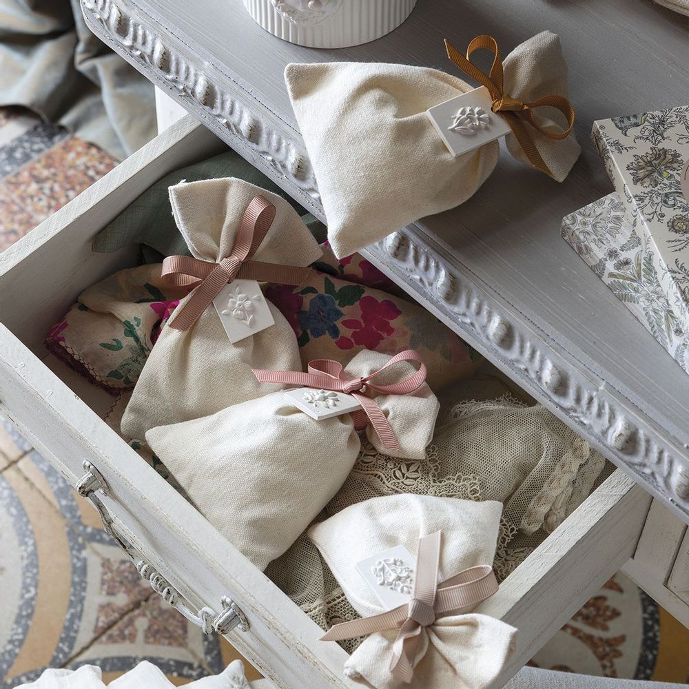 Home fragrances - Secret d'Armoire scented pouch - Cotton Flower - MATHILDE M.