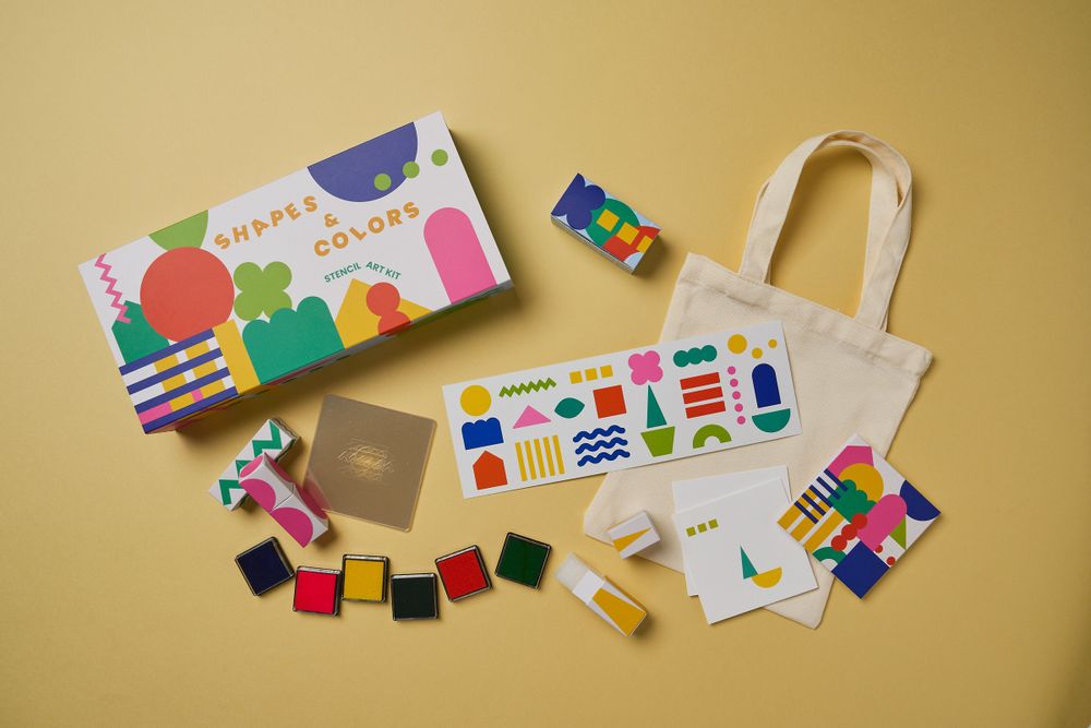 Jeux enfants - Shapes & Colors—STENCIL ART KIT - IOIO STUDIO