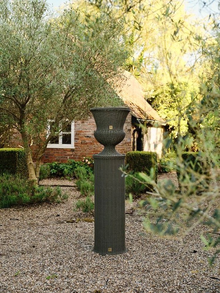 Garden accessories - The MEDICI Vase on Pedestal by VASEVOLL - VASEVOLL