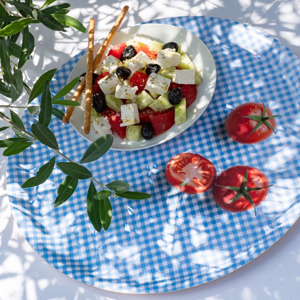 Trays - Round wooden serving tray - Trompe-l'oeil tomatoes 38 cm - MONBOPLATO