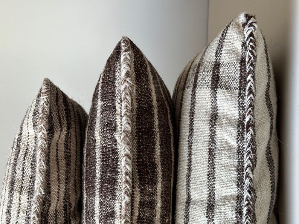 Comforters and pillows - Vintage handwoven dog bed - Unique pieces - STUDIO AUGUSTIN