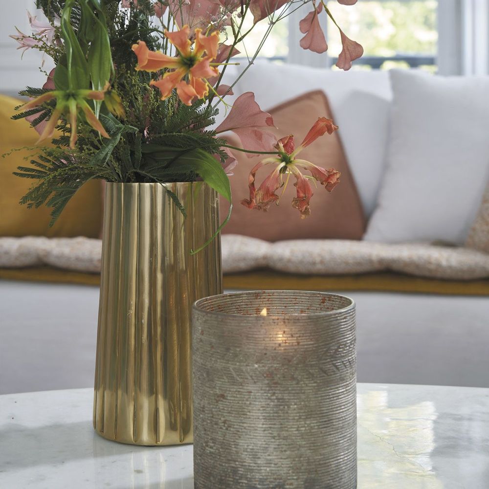 Candlesticks and candle holders - Eden vase tealight holder antique matt gold - BLANC D'IVOIRE