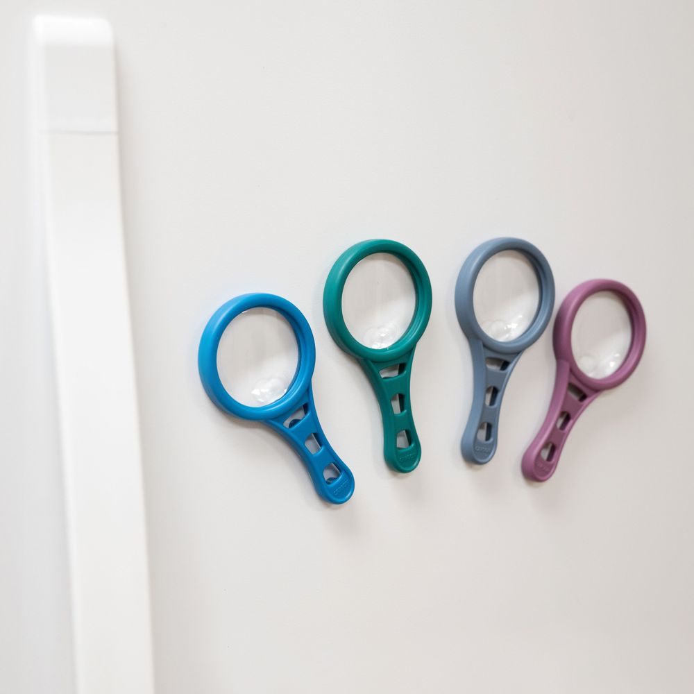 Stationery - MagnetMag™ Magnetic Handheld Magnifier - CARSON OPTICAL