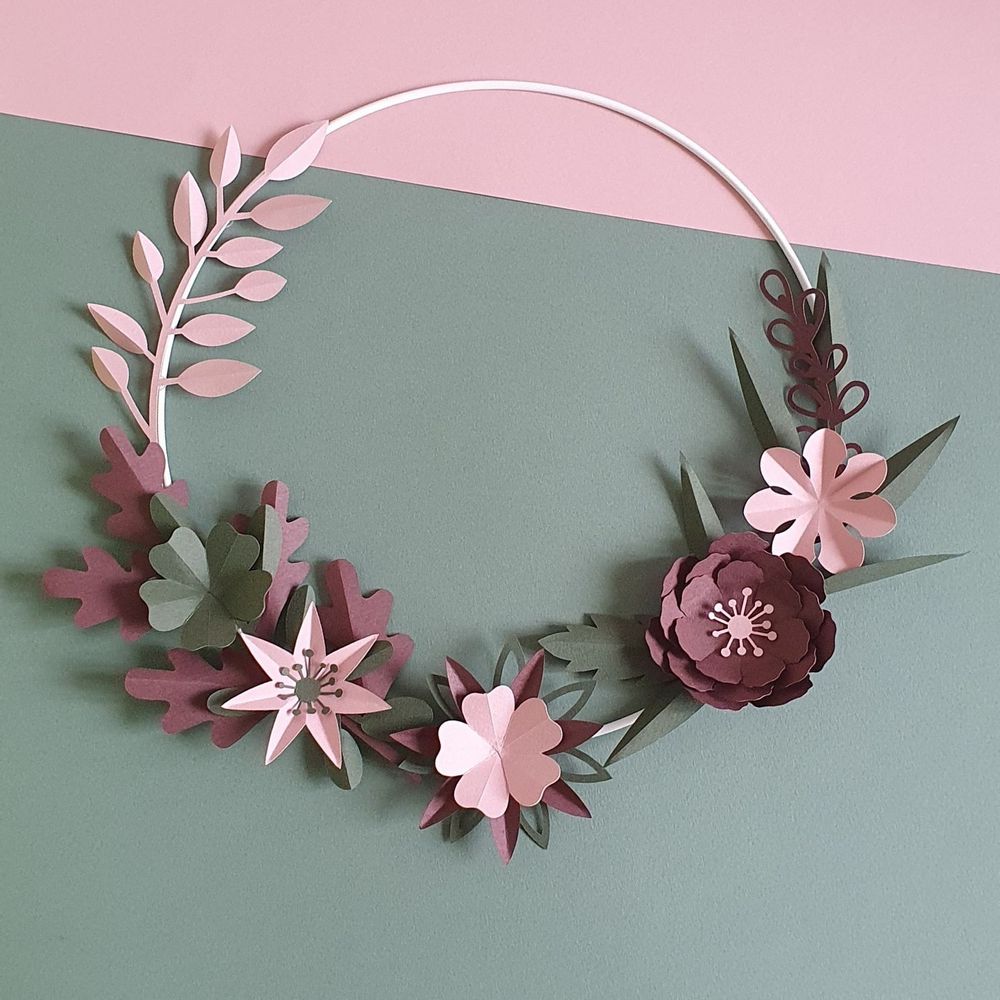 Decorative objects - Elisabeth - paper flower wreath - PLIPAPIERCISEAUX