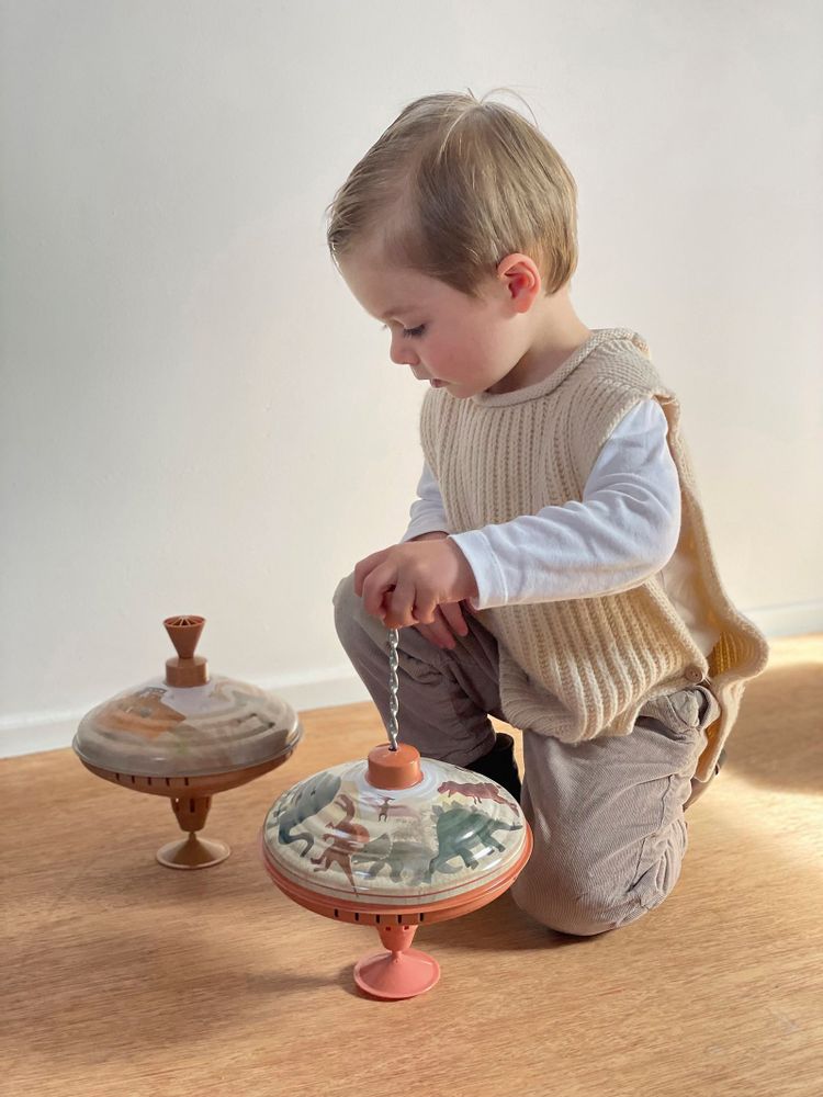 Toys - Large tops - EGMONT TOYS
