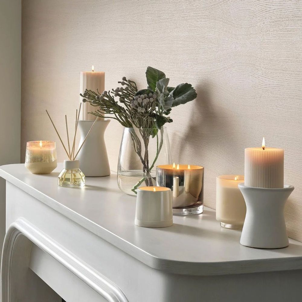Diffuseurs de parfums - Winter White Statement Glass Candle, White - ILLUME