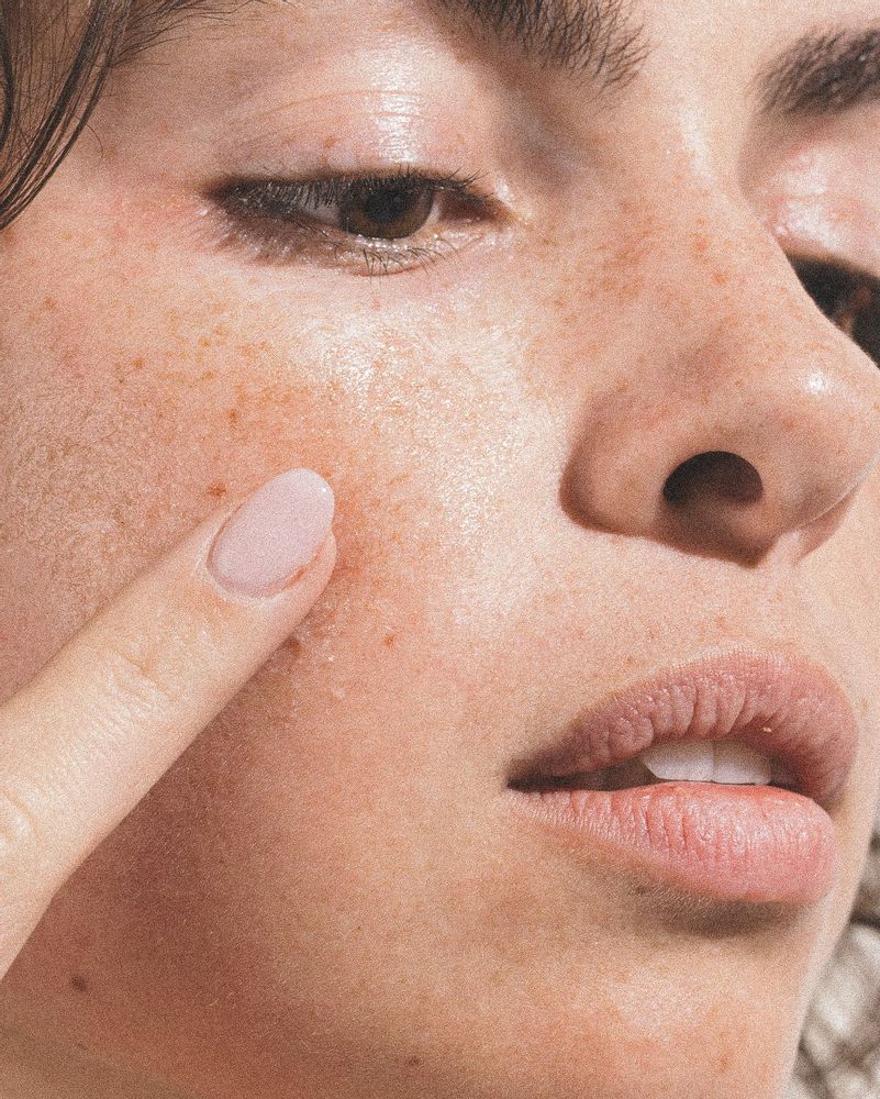Beauty products - Skin care serum and complexion enhancing balm - ECLO