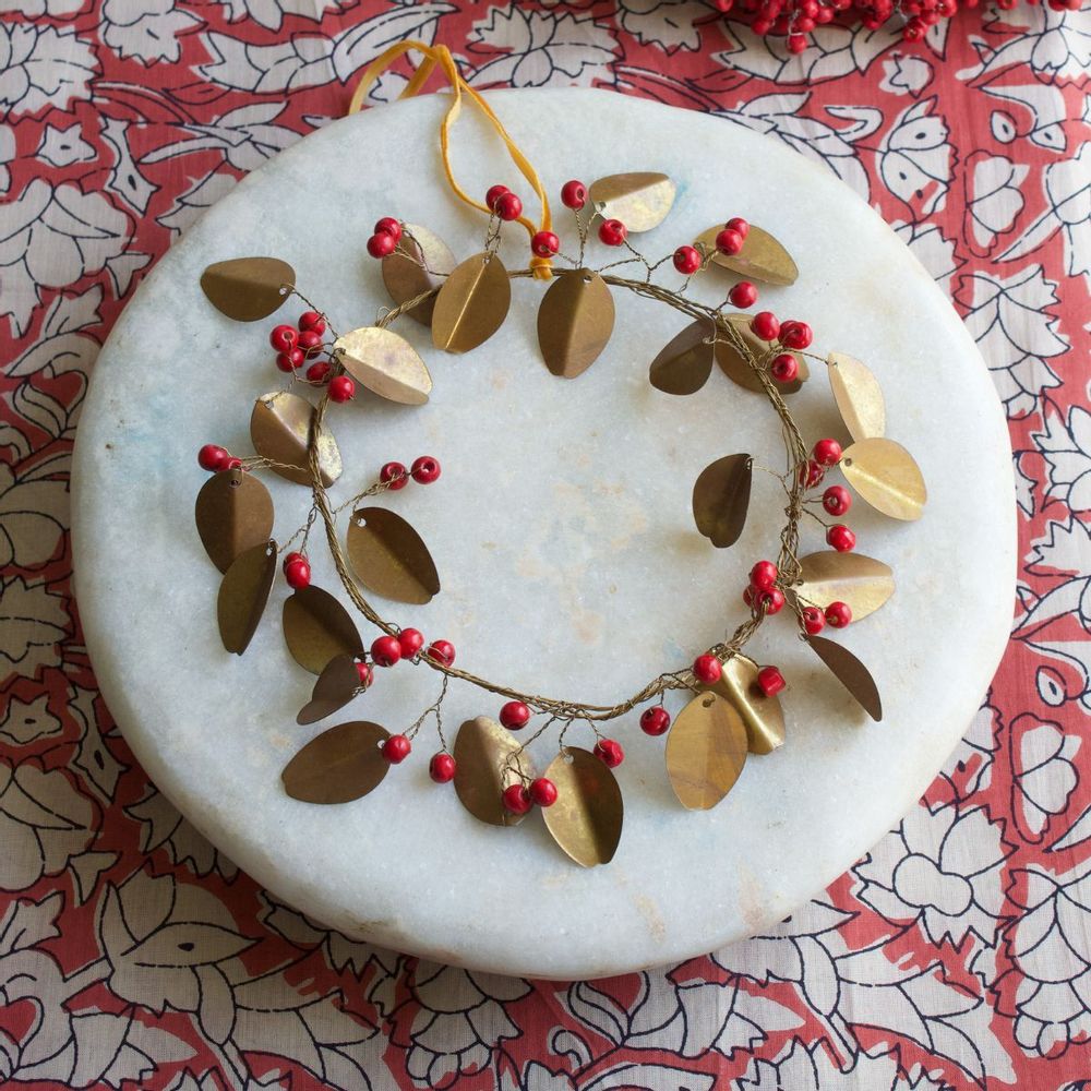 Other Christmas decorations - Wreath Brass with Red Berries EW-4606SM - WELDAAD AUTHENTIC INTERIOR